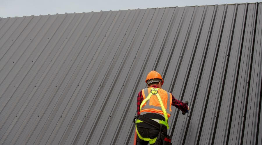 Professional gutter cleaning in Copalis Beach, WA